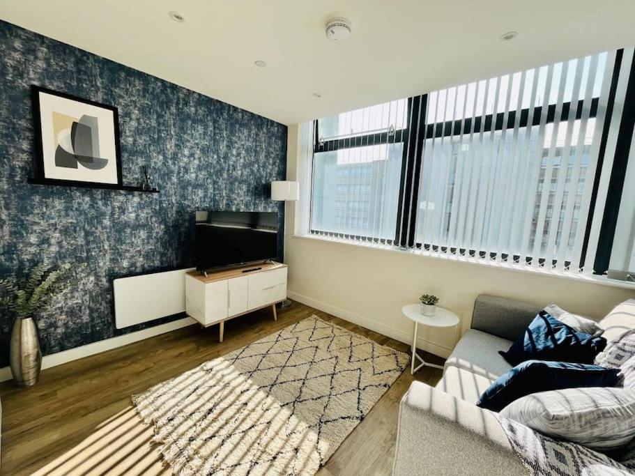 Stunning One Bedroom Apartment In Old Trafford แมนเชสเตอร์ ภายนอก รูปภาพ